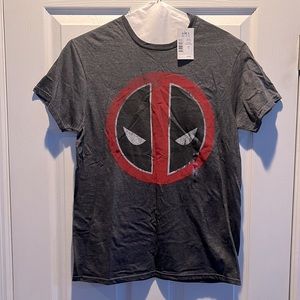 NWT Gray and Red Marvel Comics Deadpool Tee-Shirt